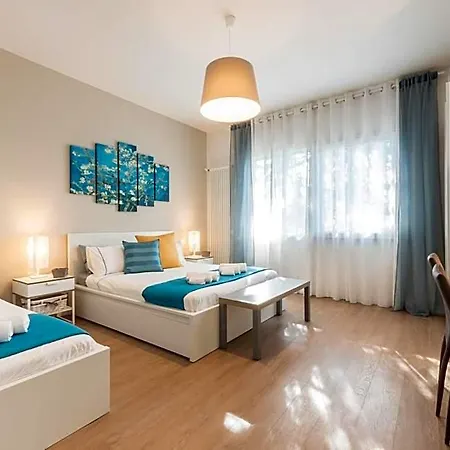 לינה וארוחת בוקר Due Giardini 4*