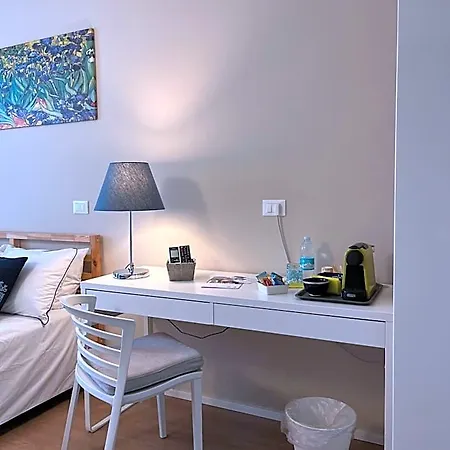 לינה וארוחת בוקר Due Giardini פאדובה